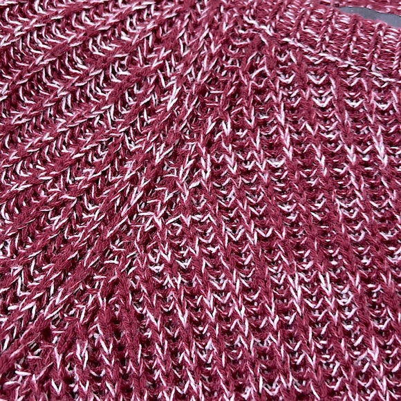 Marled Small 2 Toned Red/White Cozy Crewneck Sweater - Picture 3 of 9